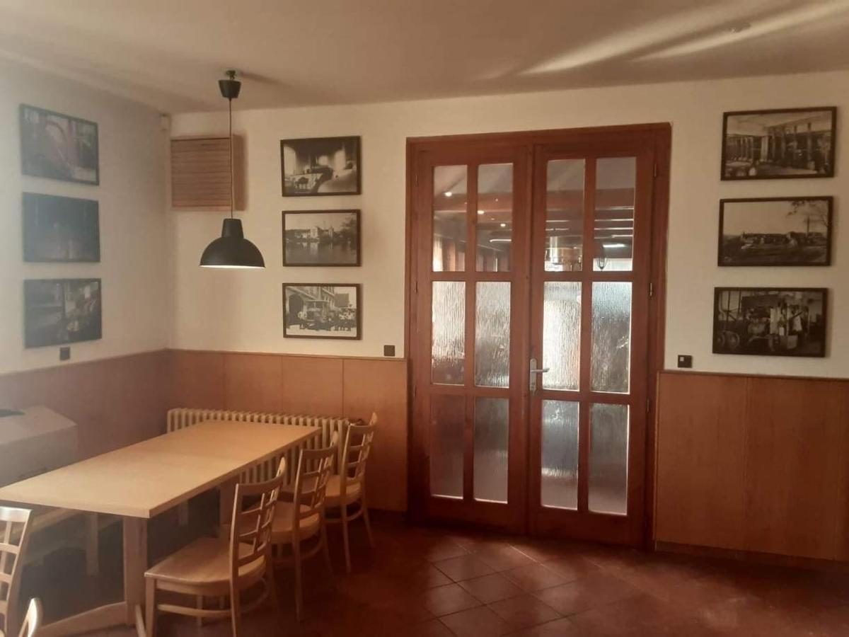 Restaurace U Vlkove Hotel Kamenice Bagian luar foto