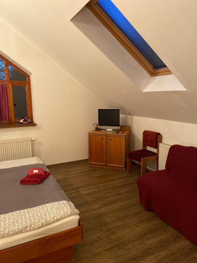 Restaurace U Vlkove Hotel Kamenice Bagian luar foto